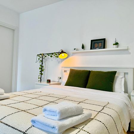 Sky Residence Airport Therme Otopeni 1 מראה חיצוני תמונה