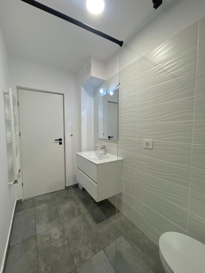 Sky Residence Airport Therme Otopeni 1 מראה חיצוני תמונה