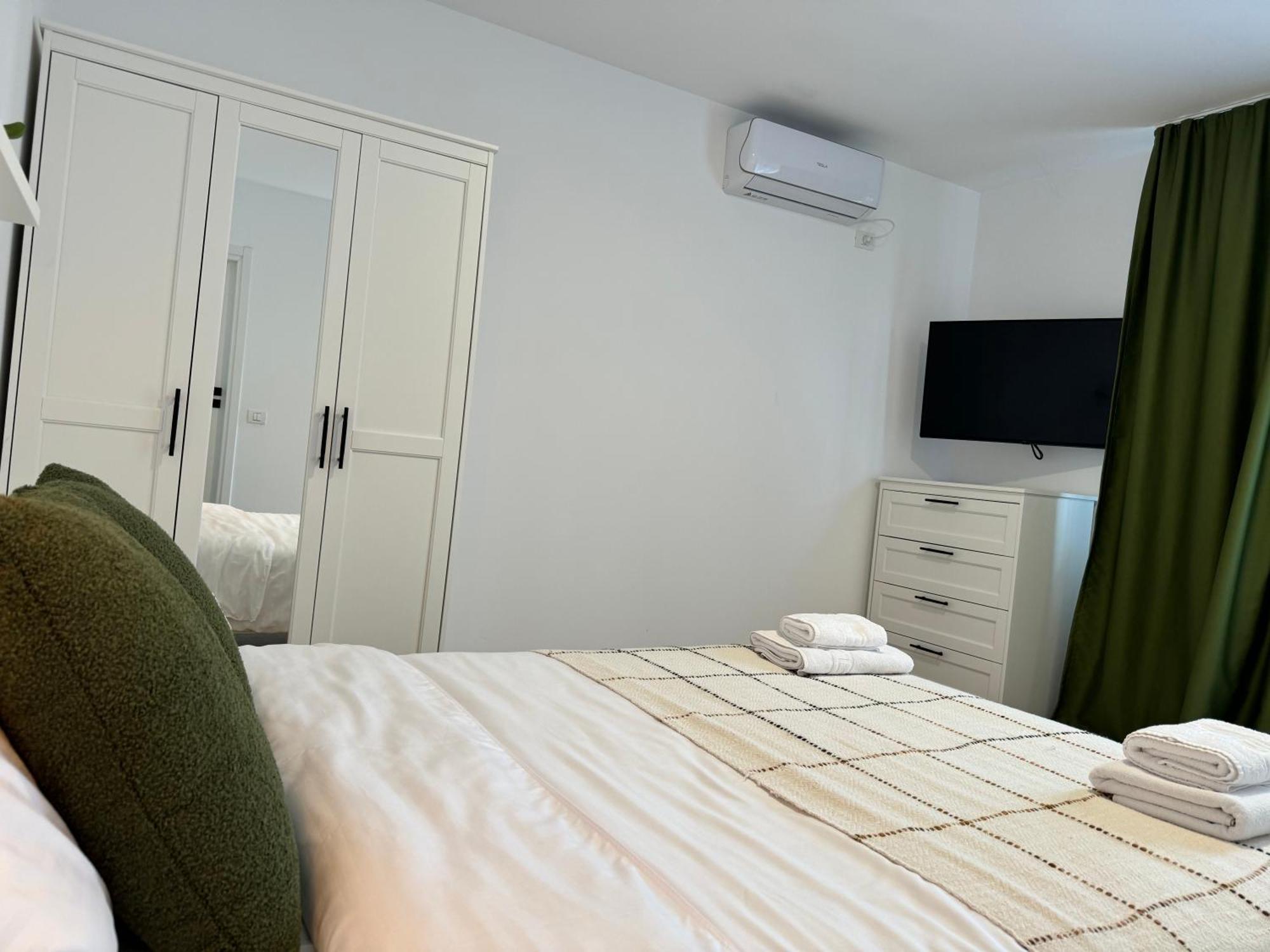 Sky Residence Airport Therme Otopeni 1 מראה חיצוני תמונה