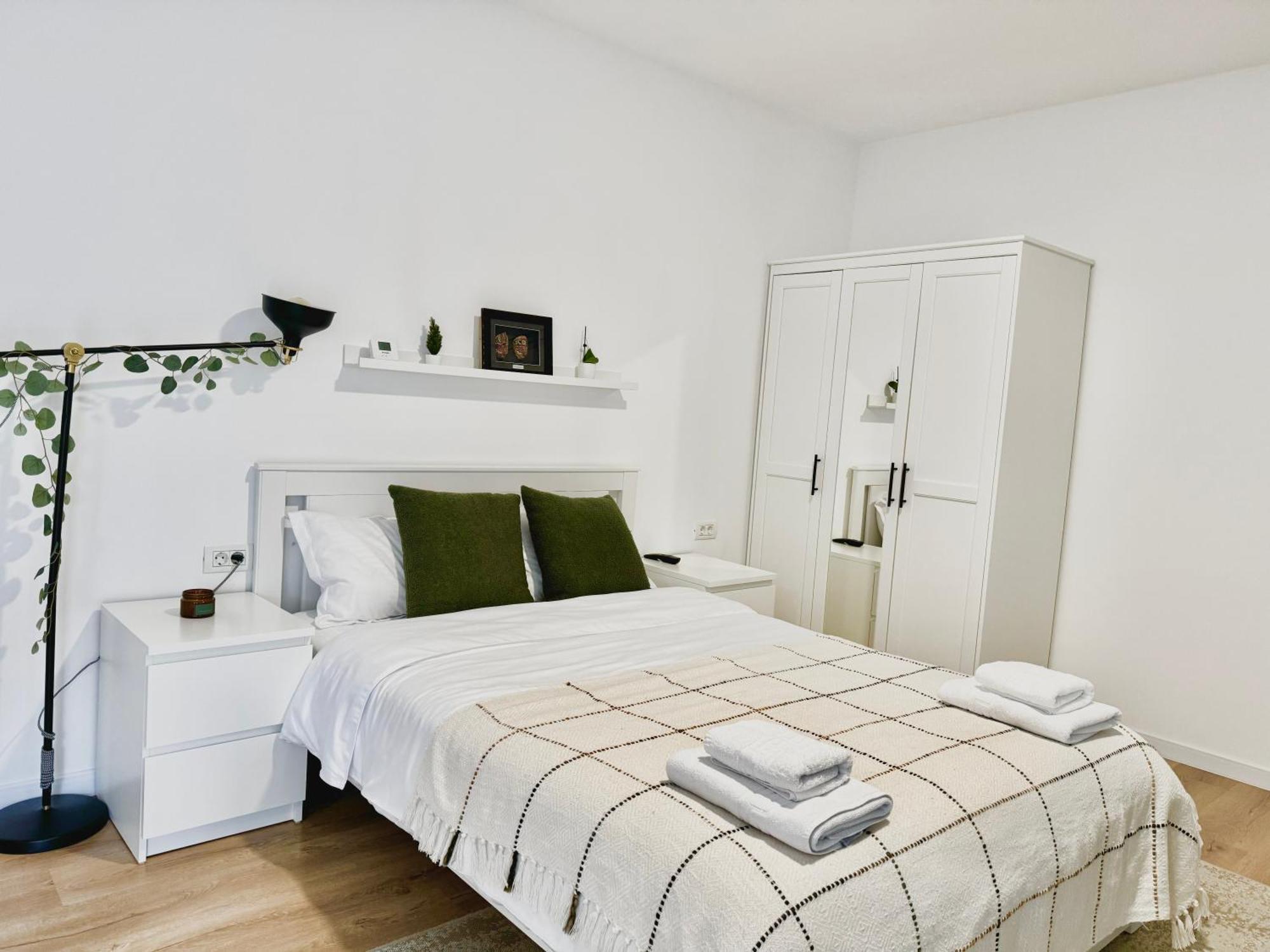 Sky Residence Airport Therme Otopeni 1 מראה חיצוני תמונה