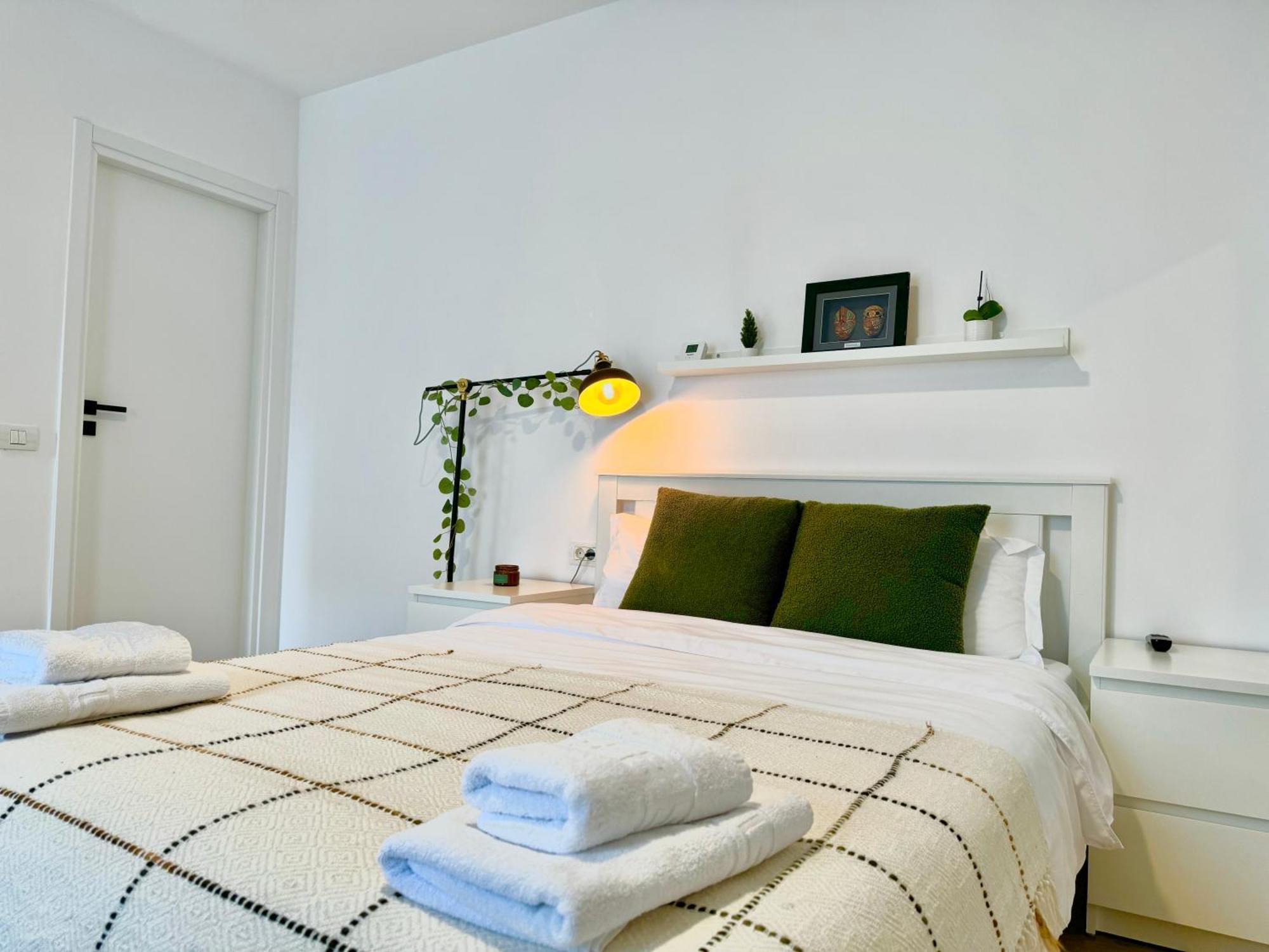 Sky Residence Airport Therme Otopeni 1 מראה חיצוני תמונה