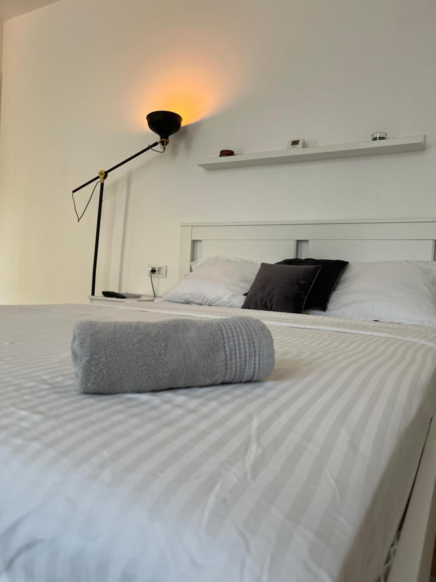 Sky Residence Airport Therme Otopeni 1 מראה חיצוני תמונה